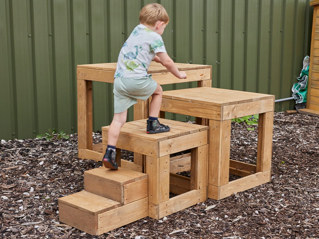 ΞΥΛΙΝΑ ΠΛΑΙΣΙΑ ΦΩΛΙΕΣ ΜΕ ΣΚΑΛΟΠΑΤΙΑ  80,65,50 εκ. 3 τεμ.