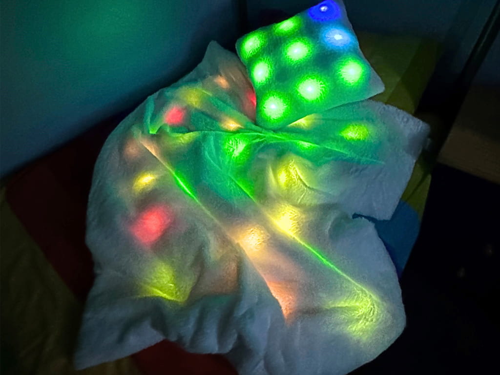 ΣΕΤ ΚΟΥΒΕΡΤΑ ΚΑΙ ΜΑΞΙΛΑΡΙ LED SENSORY